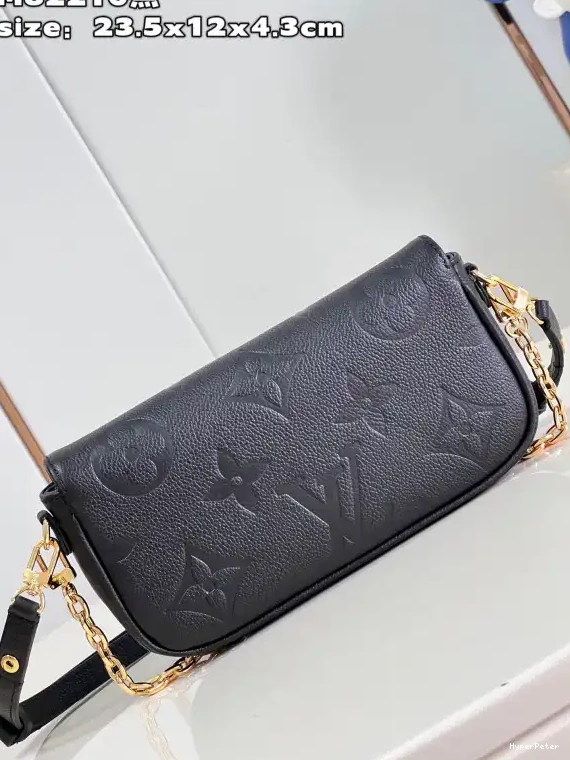 VUITTON Chain LOUIS Ivy-23.5*12*4.3cm Wallet on 0516